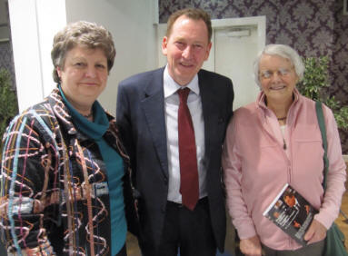 Photo of Lin Macmillan, Sir Graham Watson and Mrs Elisabeth Gray.